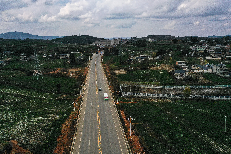 虧損、空跑、難運轉(zhuǎn)　城鄉(xiāng)公交“暢”跑需邁幾道坎？